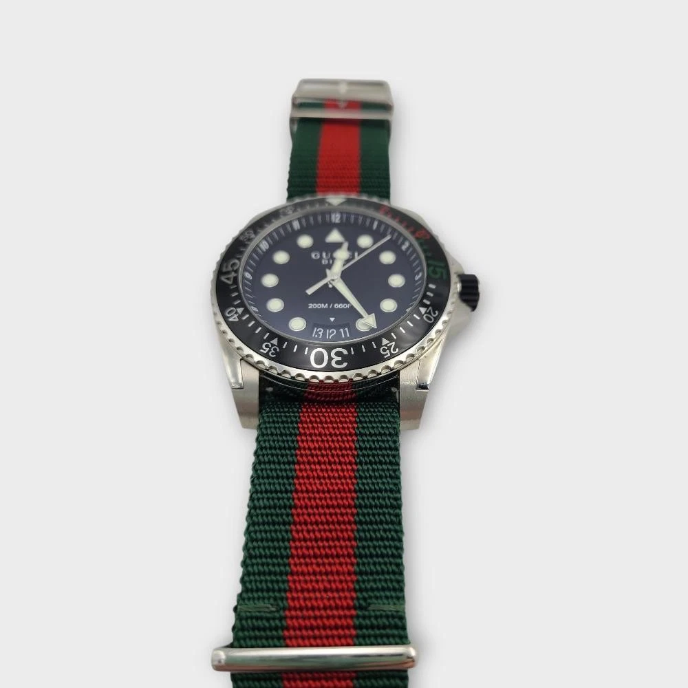 Gucci 136.2 Buceo Acero Inoxidable Verde/Rojo Nylon Correa Reloj 45MM - Image 7
