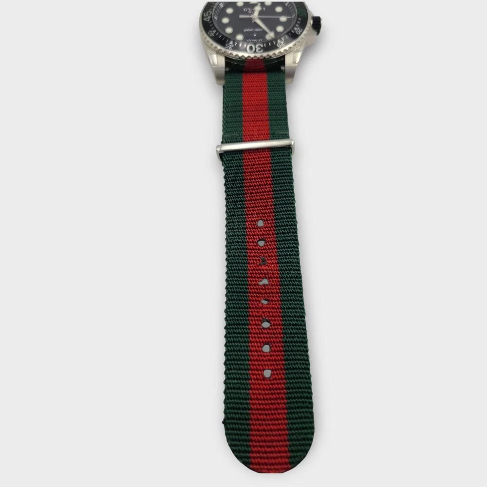 Gucci 136.2 Buceo Acero Inoxidable Verde/Rojo Nylon Correa Reloj 45MM - Image 4